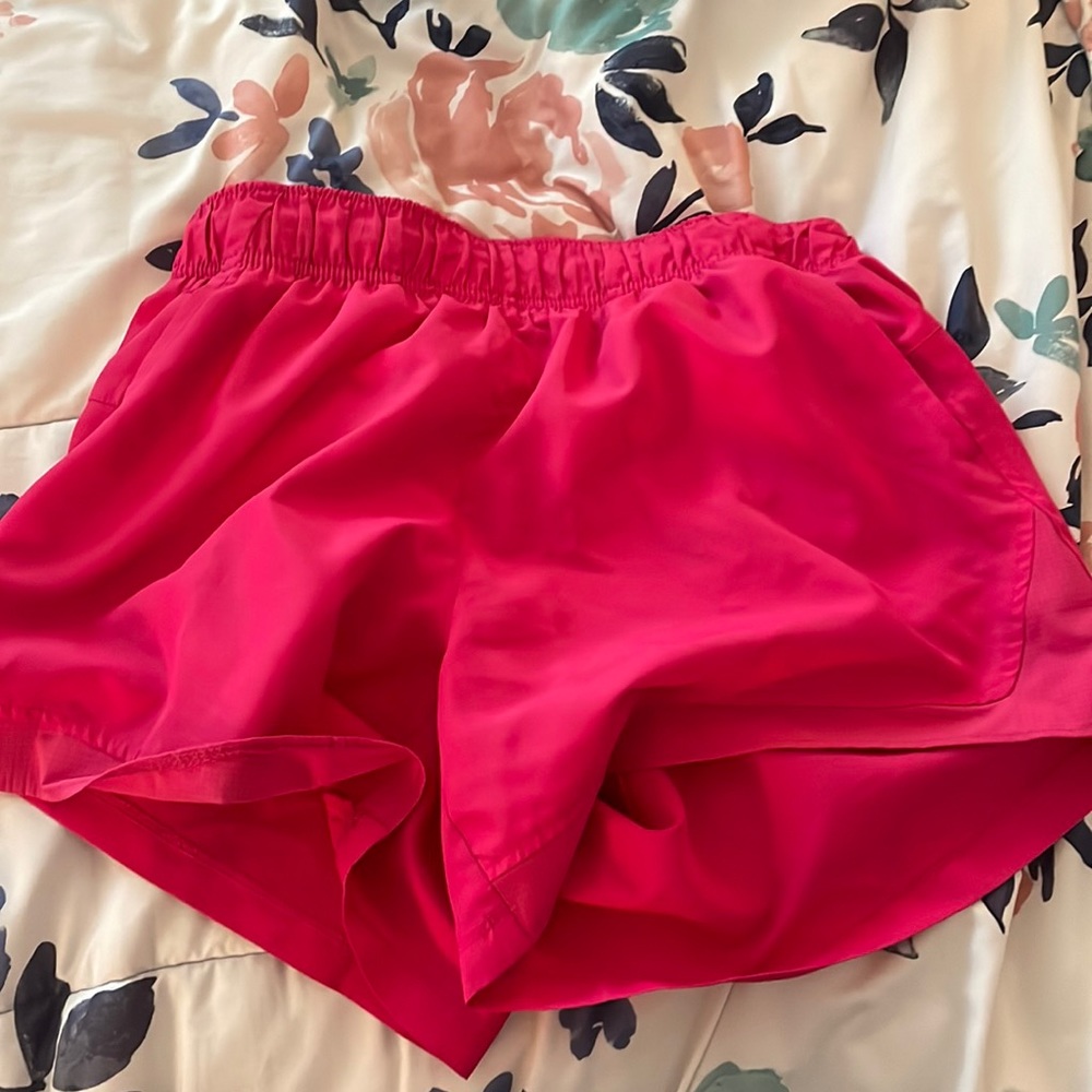 pink shorts